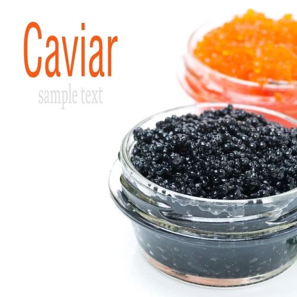 Caviale nero in un vaso di vetro, isolato — Foto Stock