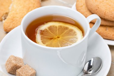 siyah çay limon ve Çerezler, yakın çekim