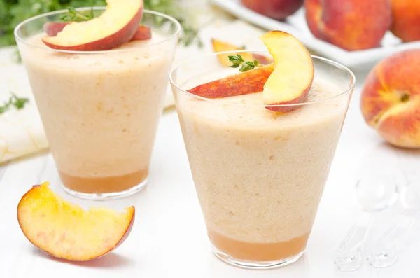 Peach souffle in glasses, horizontal — Stock Photo, Image