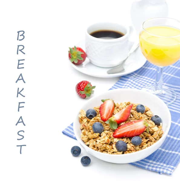 Colazione con muesli fatti in casa e frutti di bosco freschi, succo d'arancia — Foto Stock