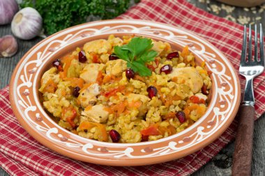 pilav tavuk ve sebze, yakın çekim