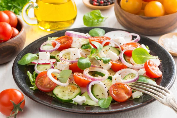 Greek salad with feta cheese — Stock Photo, Image