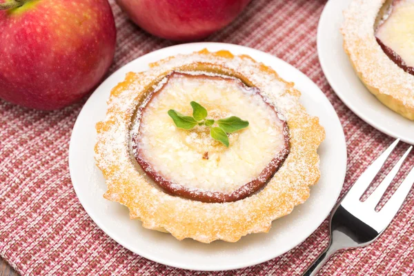Tartlet with apple, top view — Stock Photo, Image