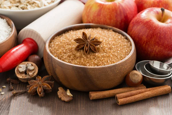 Zutaten für das Backen von Apfelkuchen — Stockfoto