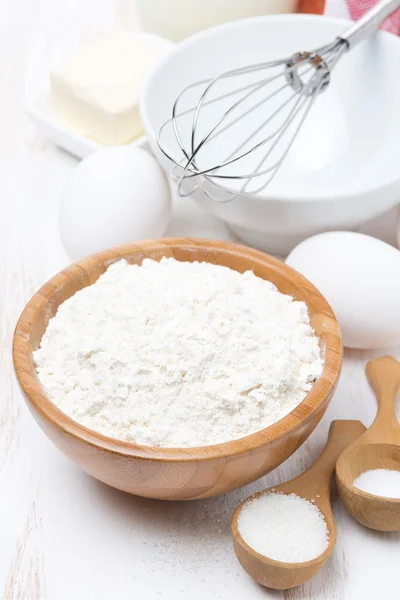 Flour, salt, sugar and eggs for baking pancakes, vertical — Stock Photo, Image