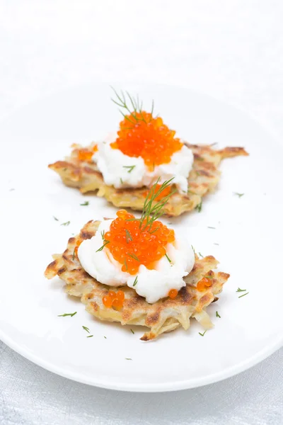 Potato pancakes with caviar — Stock Photo, Image