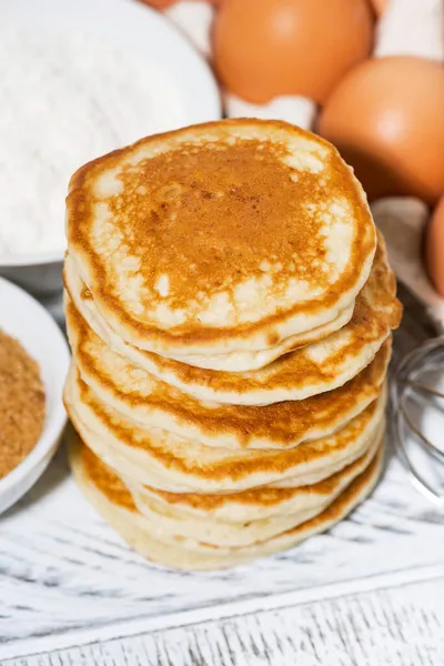 Crêpes Ingrédients Cuisson Sur Fond Blanc Bois Vue Dessus — Photo