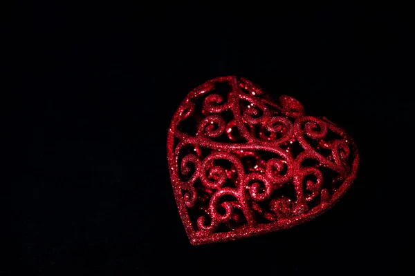 Červené Dekorativní Srdce Černém Pozadí Detailní Horní Pohled — Stock fotografie