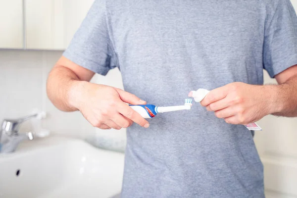 Man Preparing Toothpaste Electric Toothbrush Morning — Stock Photo, Image