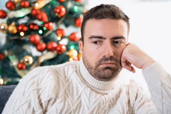 Homem Triste Que Sofre Natal Ansiedade Feriado — Fotografia de Stock