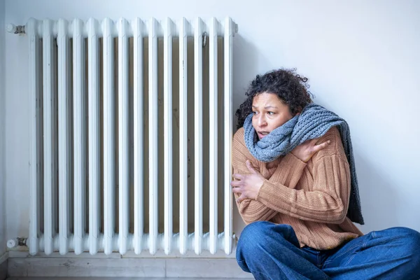 Black Woman Home Heating Problem Feeling Cold — Stockfoto