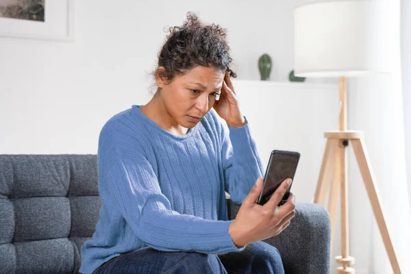 Worried Black Woman Getting Bad News Mobile Phone — Stockfoto