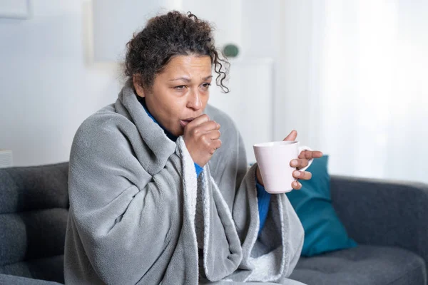 Black Woman Feeling Sick Home Coughing — Stockfoto