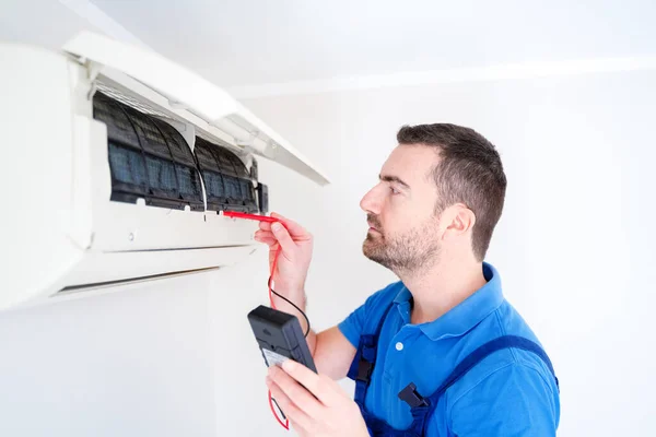 Installation service maintenance of an air conditioner electricity test
