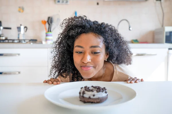 One Black Woman Tempted Sugar Sweet Diet — Stock Photo, Image