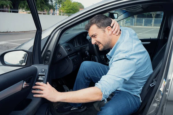 Hombre Que Sufre Dolor Después Accidente Coche Lesión — Foto de Stock