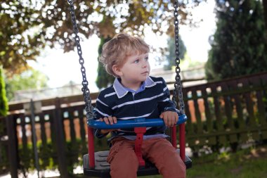 Şirin Bebek Bahçesi salıncak yaz