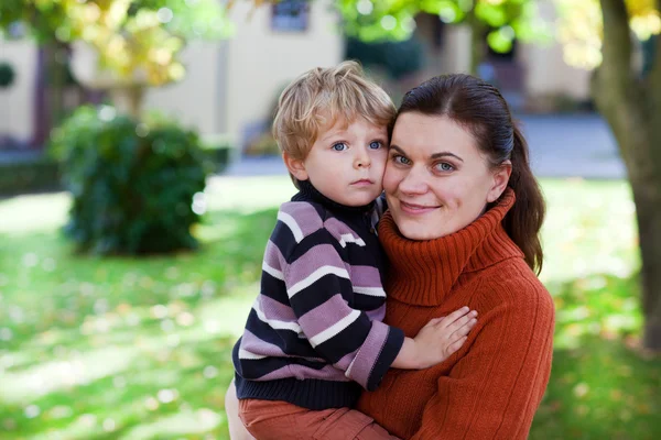Young woman and her little toddler boy — Stock Photo, Image