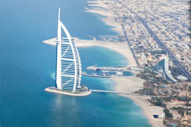 Dubai, Birleşik Arap Emirlikleri. Burj al arab yukarıda