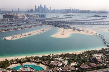 Dubai, Birleşik Arap Emirlikleri. Atlantis hotel yukarıda