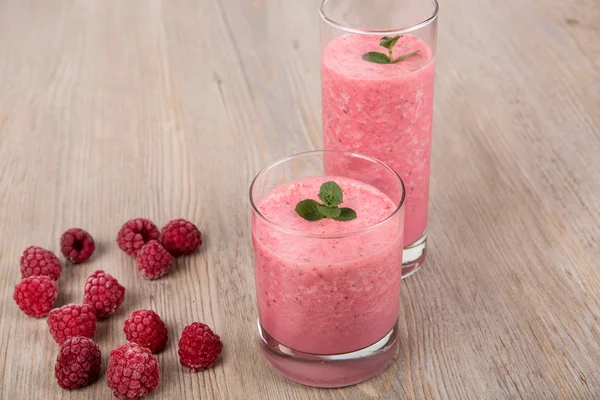 Batido sano de fresa y granada —  Fotos de Stock