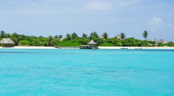 Prachtig strand met wit zand op Malediven — Stockfoto