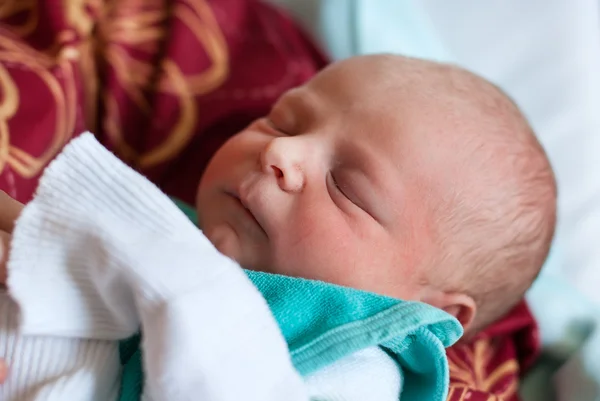 Newborn baby boy only few hours old — Stock Photo, Image