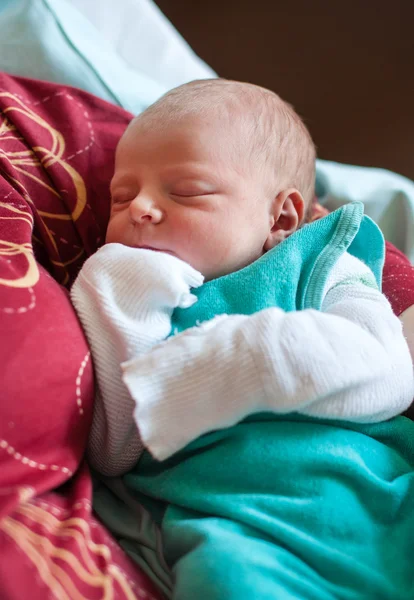 Newborn baby boy only few hours old — Stock Photo, Image