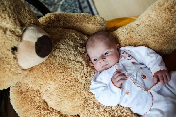 Schattige baby kind — Stockfoto