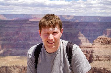 Büyük Kanyon, ABD görünümü ile mutlu delikanlı