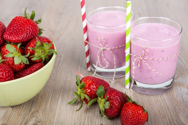 Batido saludable de fresa —  Fotos de Stock