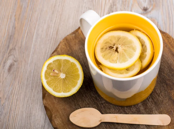 Tea with lemon and ginger as natural medicine — Stock Photo, Image