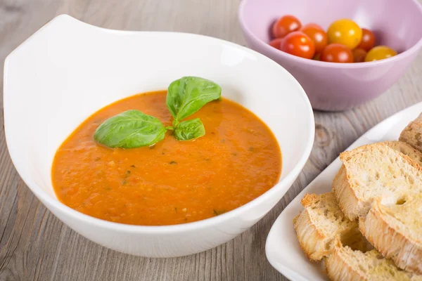 Frische Sahne-Paprika-Suppe — Stockfoto