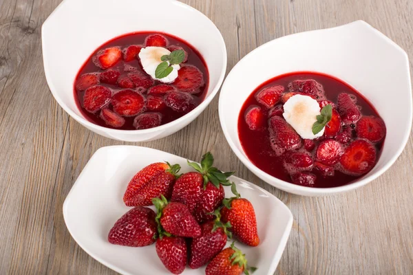 Strawberry and rhubarb soup — Stock Photo, Image