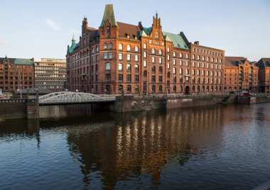 speicherstadt adlı bir kanal içine görüntülemek
