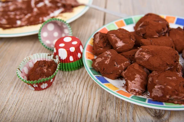 Lahodné domácí čokoládový lanýž pralinky — Stock fotografie