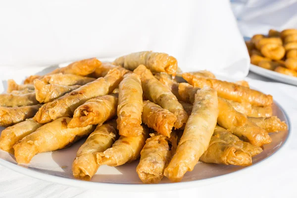 Süße türkische Köstlichkeiten, frisch zubereitet — Stockfoto
