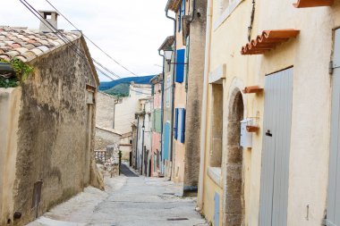 Tipik evleri, Güney Fransa'da, provenc ile Provencal sokak