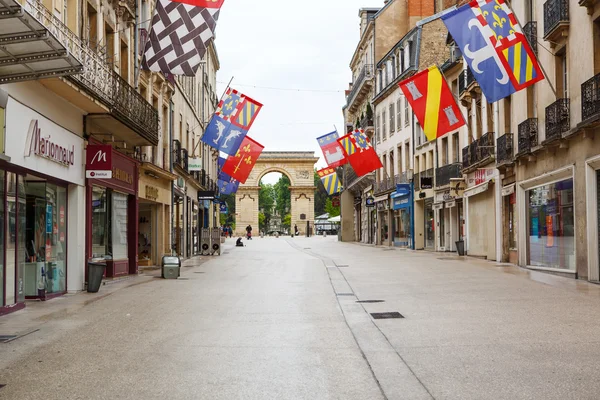 La porte Guillaume sur la place Darcy à Dijon — Photo