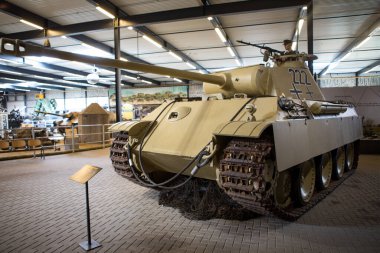 Overloon, Hollanda, 2 Nisan 2018 - Askeri araçlı Overloon Savaş Müzesi.