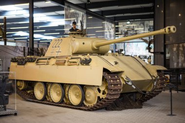 Overloon, Hollanda, 2 Nisan 2018 - Askeri araçlı Overloon Savaş Müzesi.