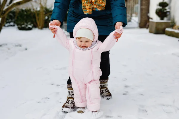 Adorable Little Baby Girl Making First Steps Outdoors Winter Snow — Stock Photo, Image