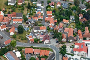 Alman köyü ya da kasabası yukarıdan. Üst Manzara. Peyzaj