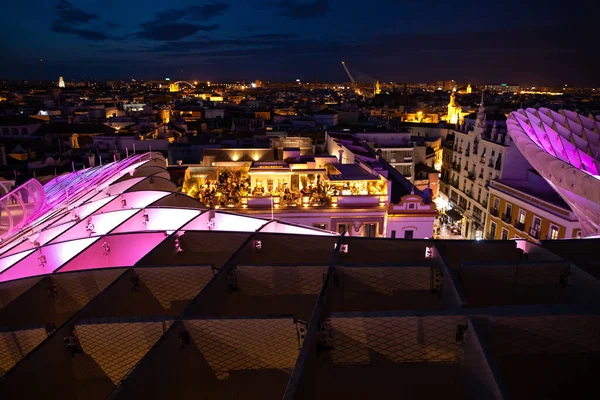 塞维利亚的观点从Metropol Parasol 西班牙安达卢西亚塞维利亚市的夜景最美 — 图库照片