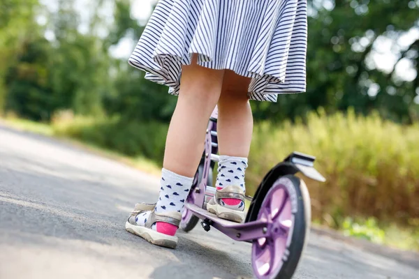 Closeup Active Little Preschool Girl Riding Scooter Road Park Outdoors — Foto Stock