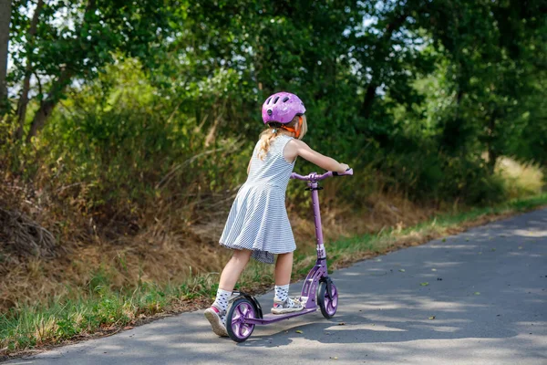 Portrait Active Little Preschool Girl Riding Scooter Road Park Outdoors — Stock Photo, Image