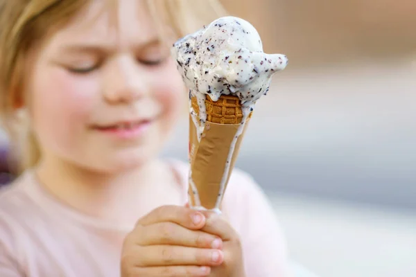 Little Preschool Girl Eating Ice Cream Waffle Cone Sunny Summer — Stock Photo, Image