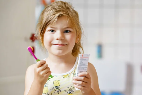 Cute Little Girl Toothbrush Toothpaste Her Hands Cleans Her Teeth — Photo