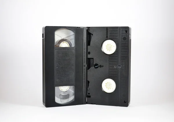 VHS kaset beyaz zemin üzerine
