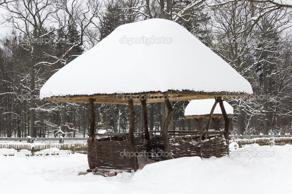 Snowcovered pergola in the beautiful winter forest — Stock Photo © dr